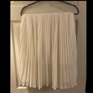 Express cream colored skirt